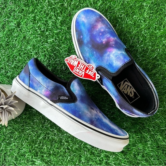 💫Vans Classic Slip On Galaxy SEND OFFERS - Picture 6 of 8